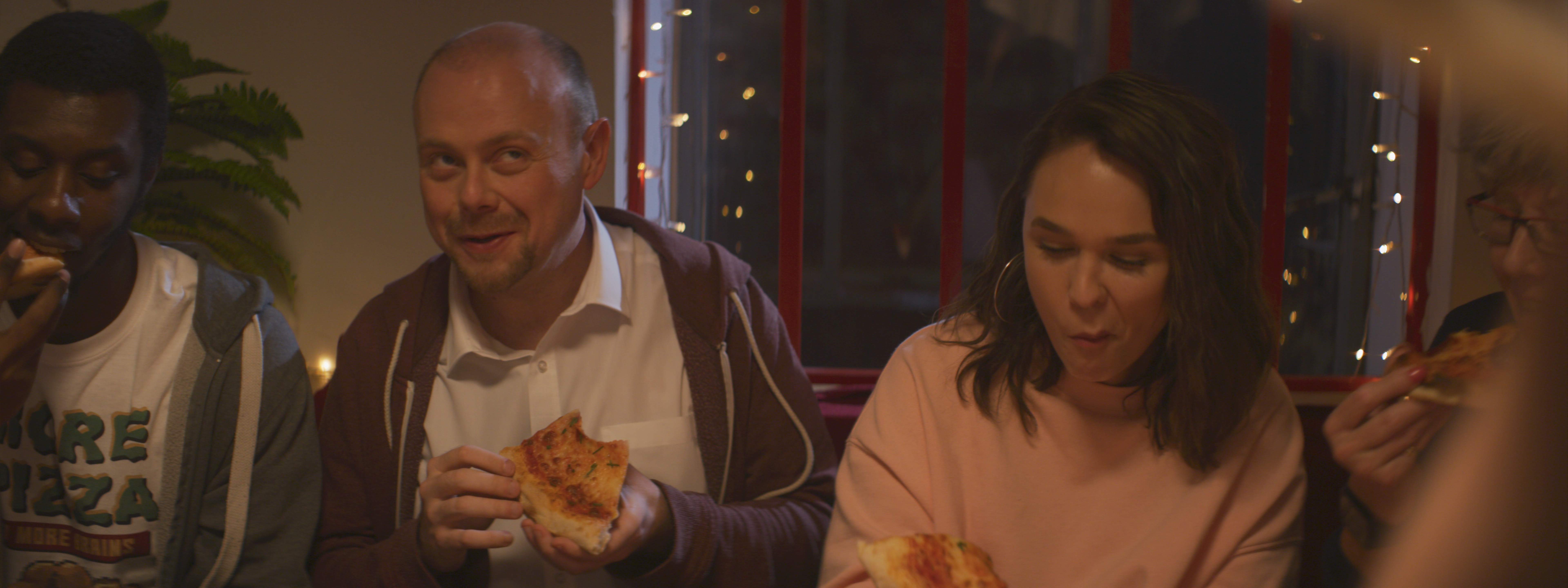 Took 'the first ever' digital pizza bite during the post-production of a cinema ad for Oscar and Rosie's.